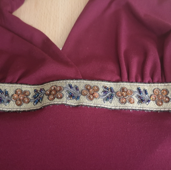 Beaded burgundy around the neck tank top - Picture 6 of 6